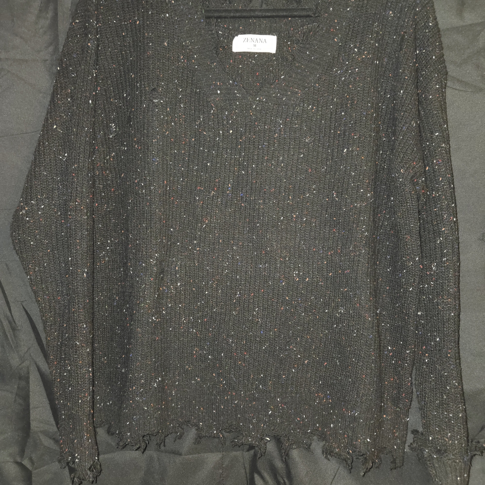Zenana Outfitters V-Neck Sweater in Classic Black